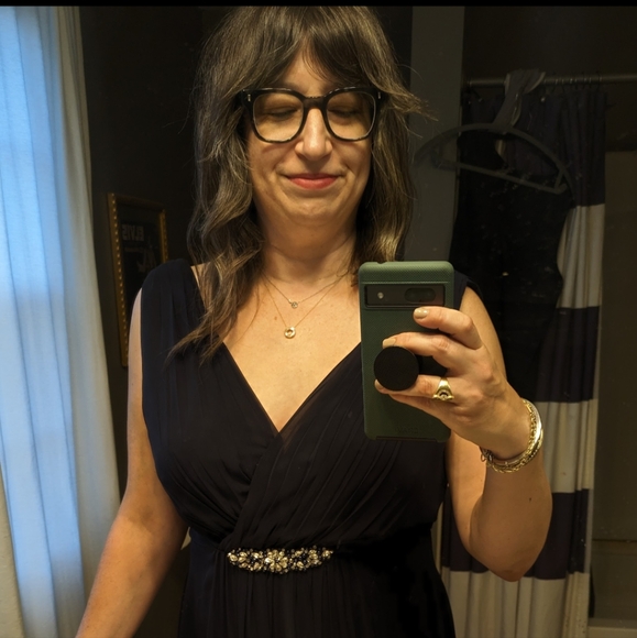 Meet your Posher, Lesley - Picture 2 of 3